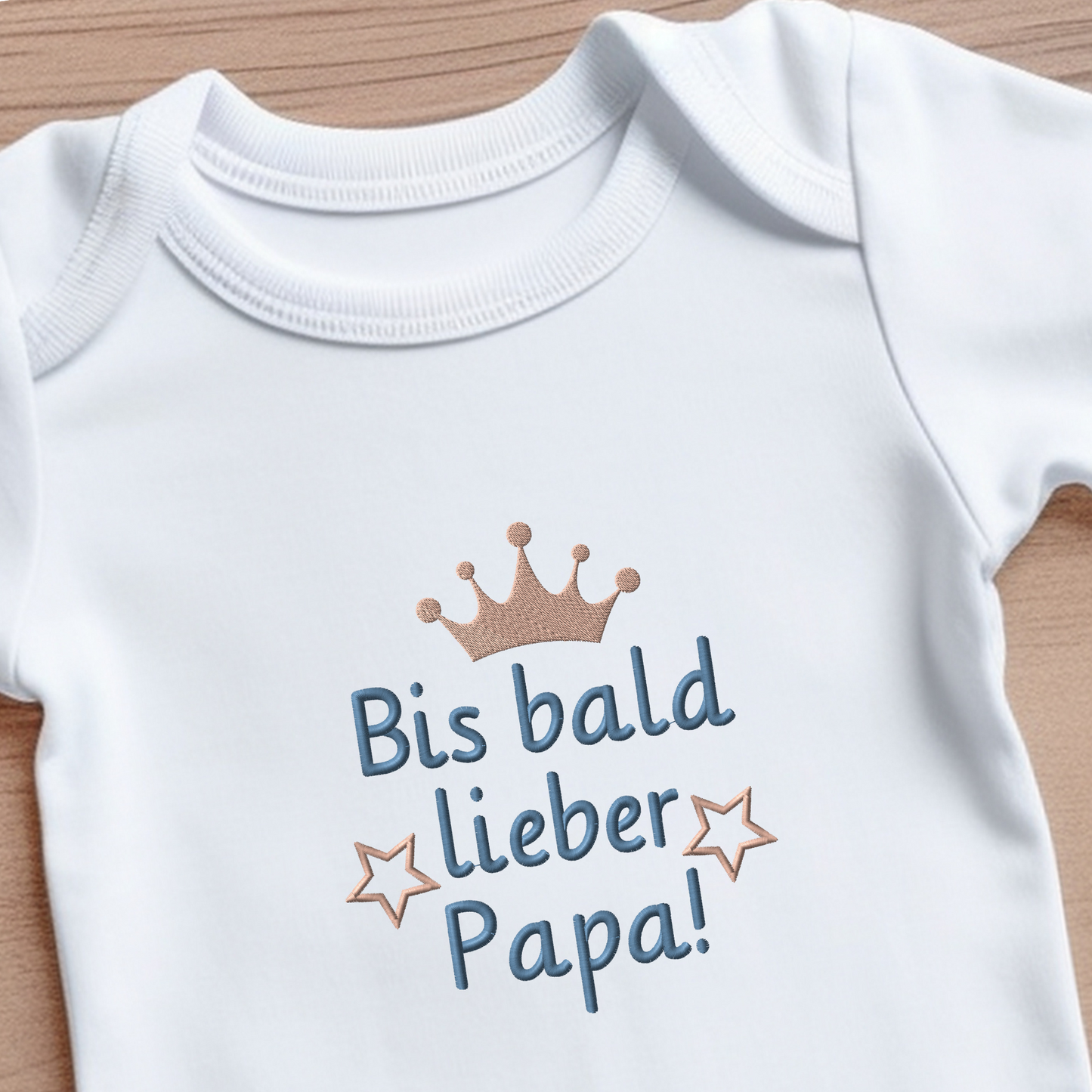 Babybody mit Name bestickt für werdende Papas! Unvergessliches Geschenk zur Geburt für Jungen